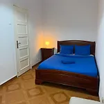 3 Bedrooms Close Airport Apartment Lissabon