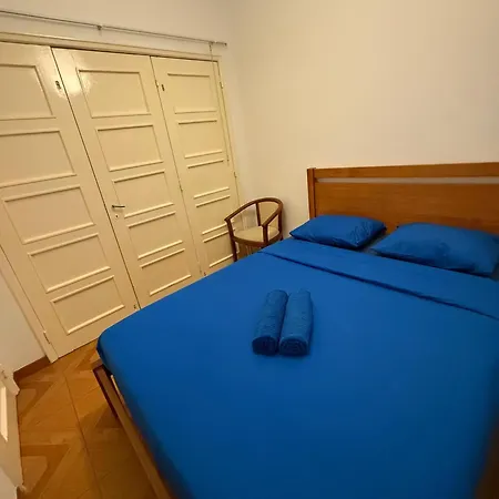3 Bedrooms Close Airport Lissabon