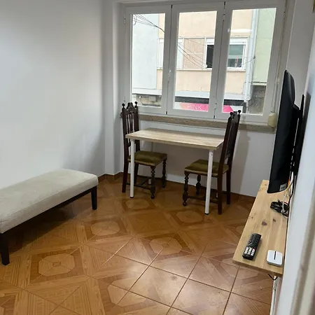 Apartment 3 Bedrooms Close Airport Lissabon